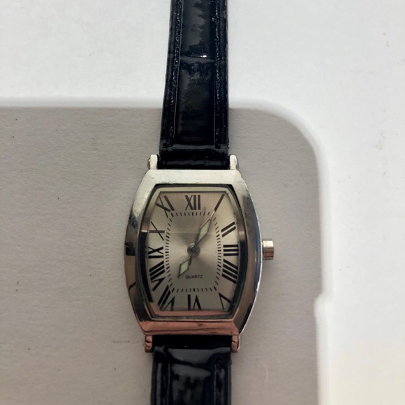 Quartz Watch - Picture 4 of 4